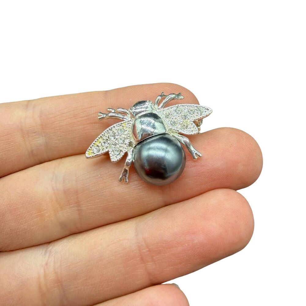 Vintage Bee Brooch Faux Tahitian Pearl Bee pin
